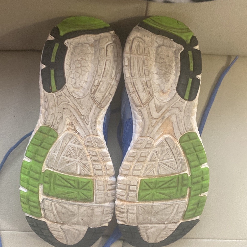 LA Gear tennis shoes 👞 - Picture 5 of 7